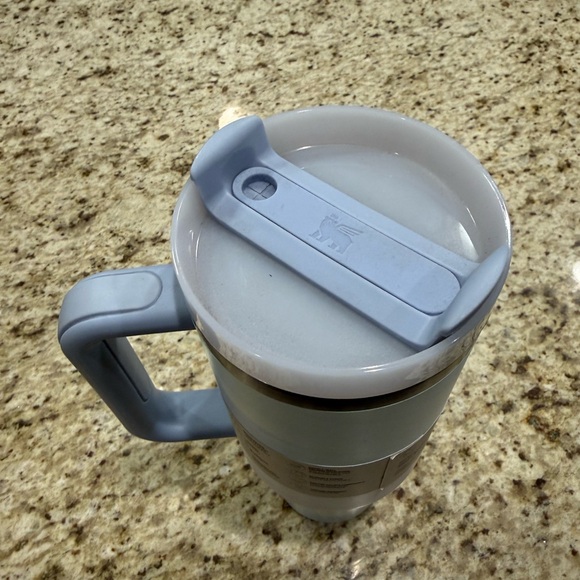 Stanley Quencher H2.0 Tumbler in Pastel Blue - Picture 3 of 3